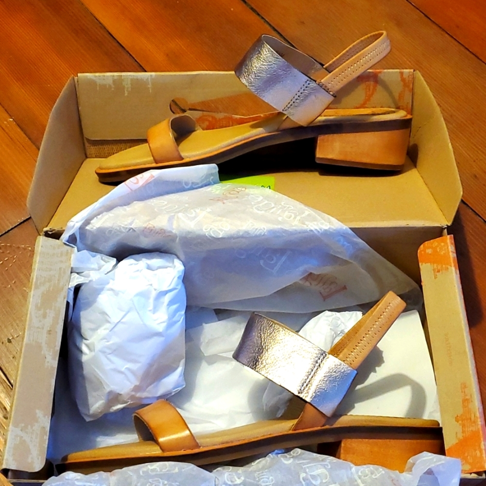 Latigo Halo leather sandal 9.5M natural/rose gold